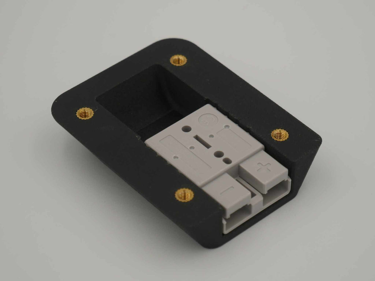 Single Anderson Mount with 50amp Anderson plug, durable black ASA-Glass Fibre housing, and four mounting holes for secure installation.